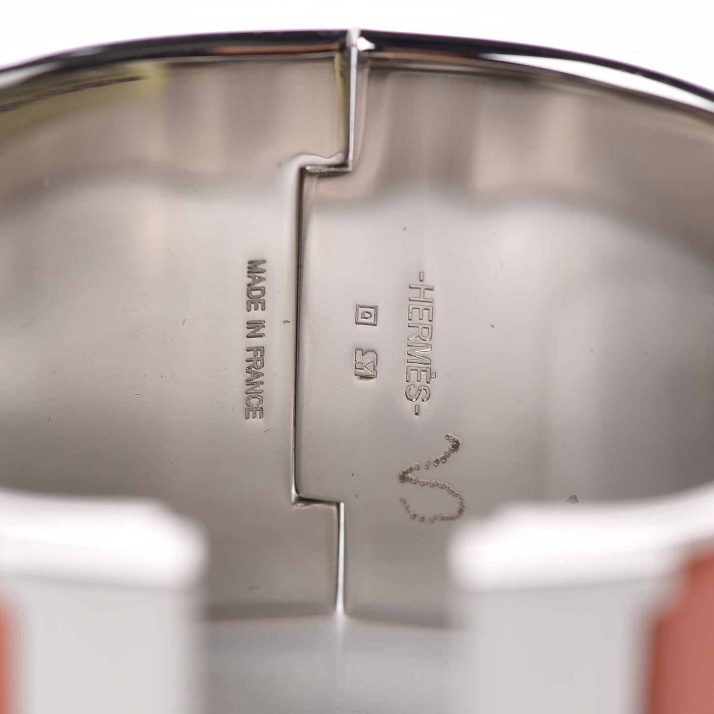Enamel Extra Wide Clic Clac H Bracelet PM Blanc Mango