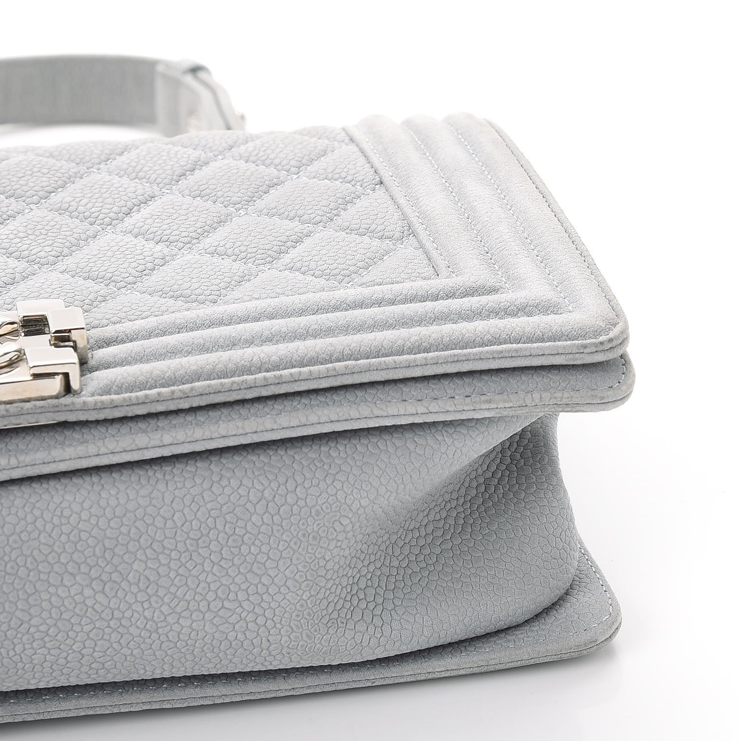 Iridescent Caviar Quilted Medium Boy Flap Light Grey