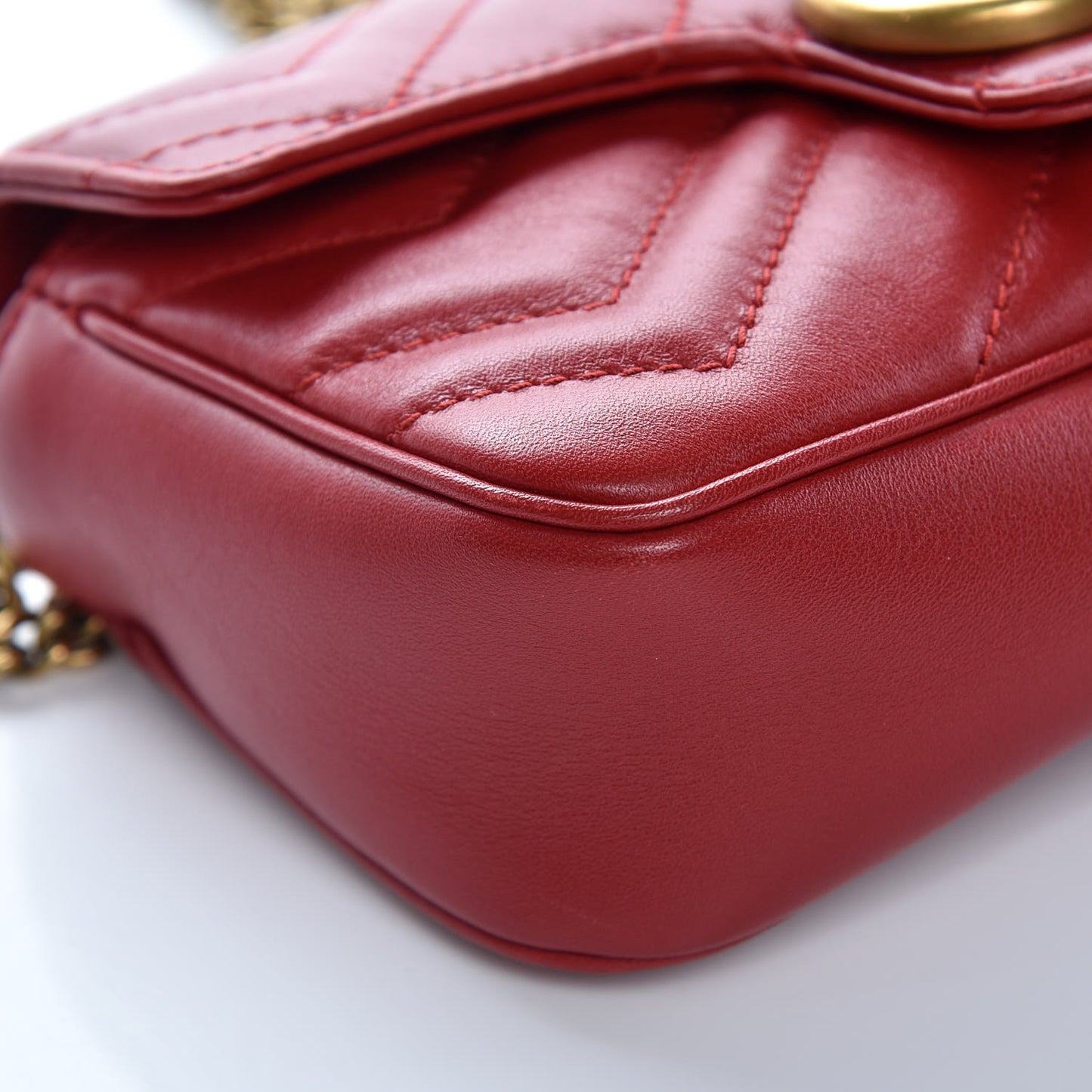 Calfskin Matelasse Super Mini GG Marmont Shoulder Bag Hibiscus Red
