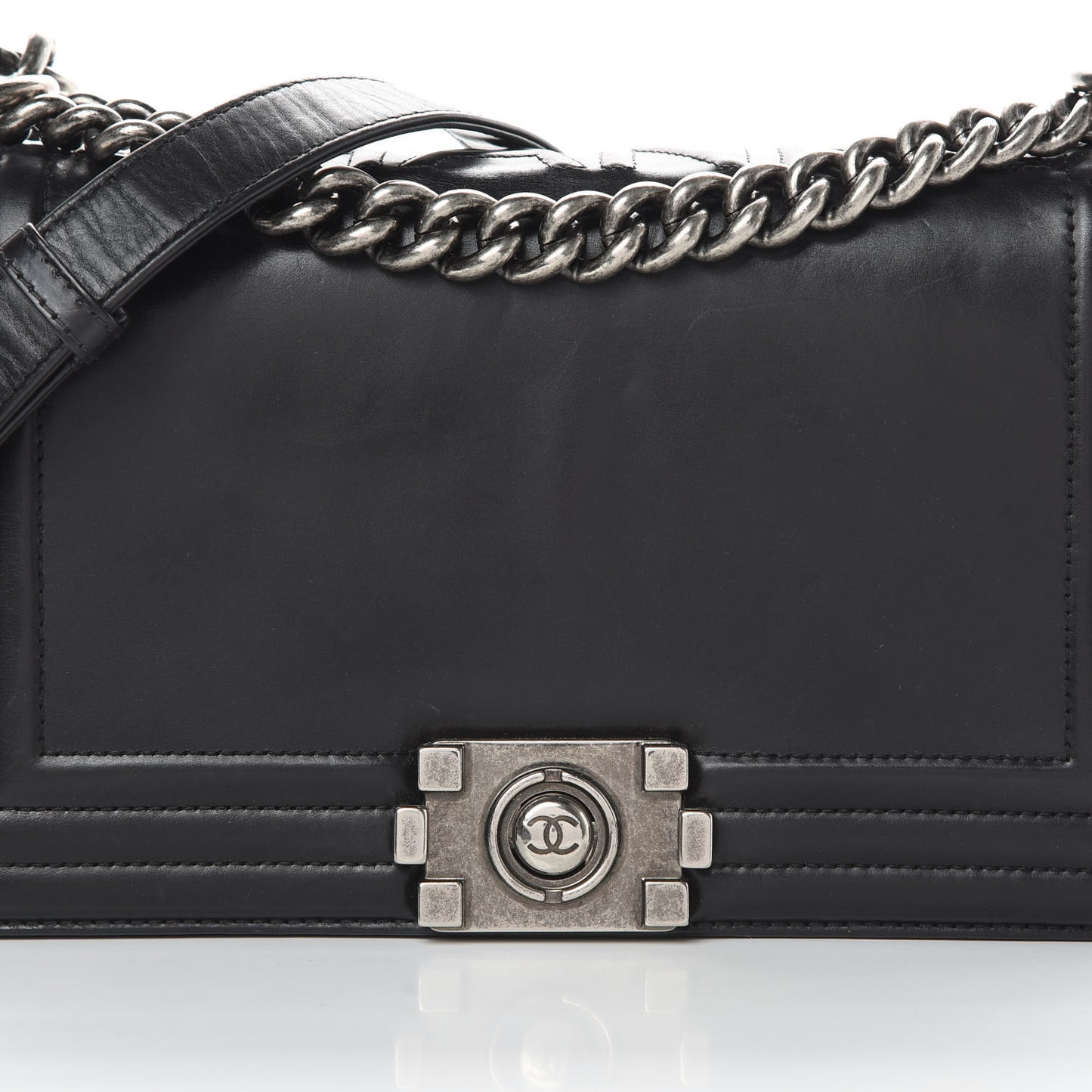 Calfskin Medium Boy Flap Black