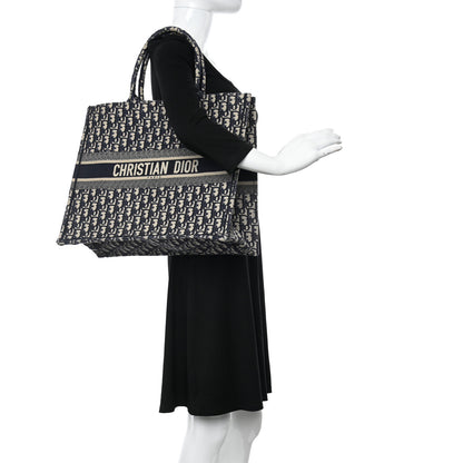 Christian Dior Oblique Book Tote Blue Multicolor 2 of 11