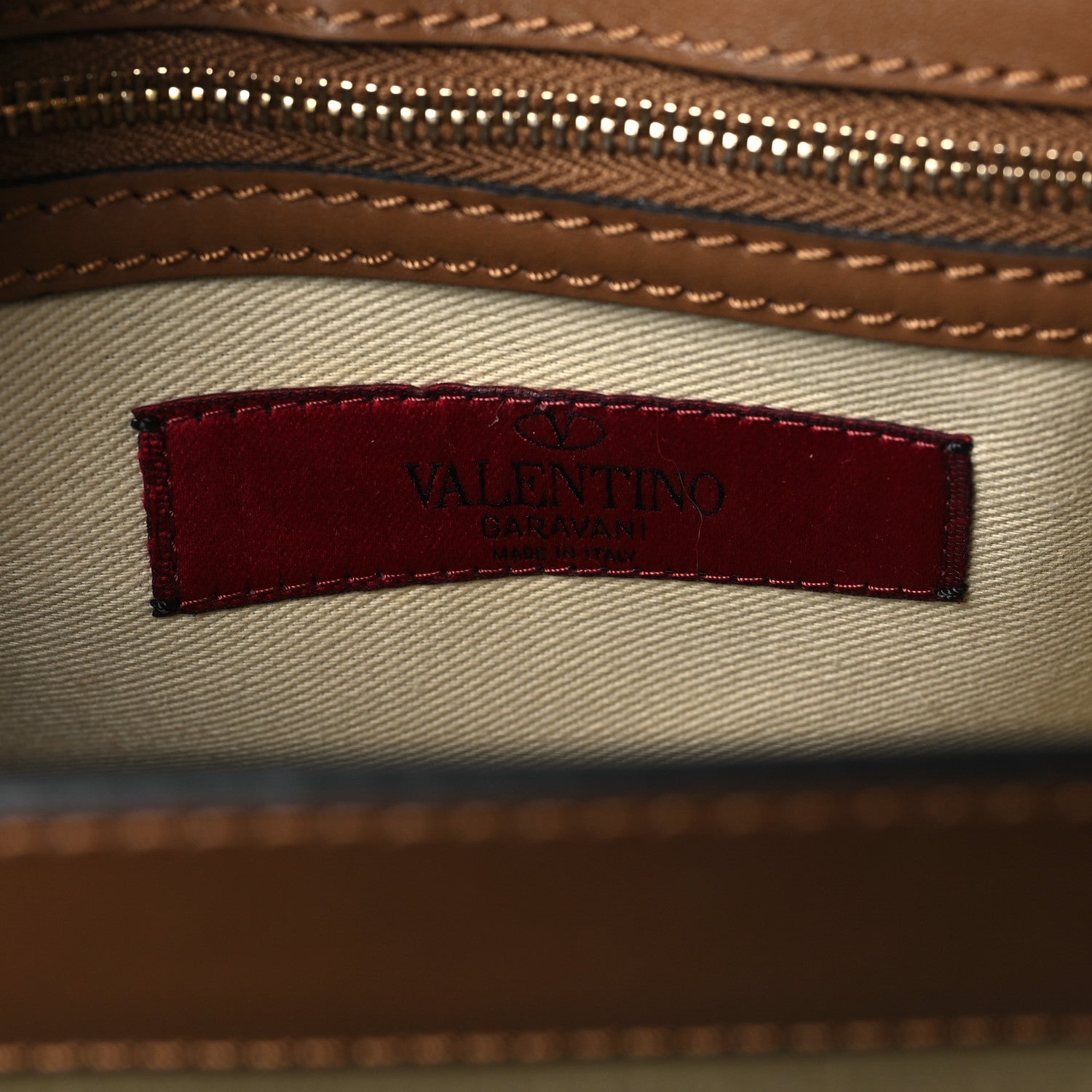 Valentino Garavani Vitello Small Rockstud Flip-Lock Messenger Bag Light Cuir 6 of 8