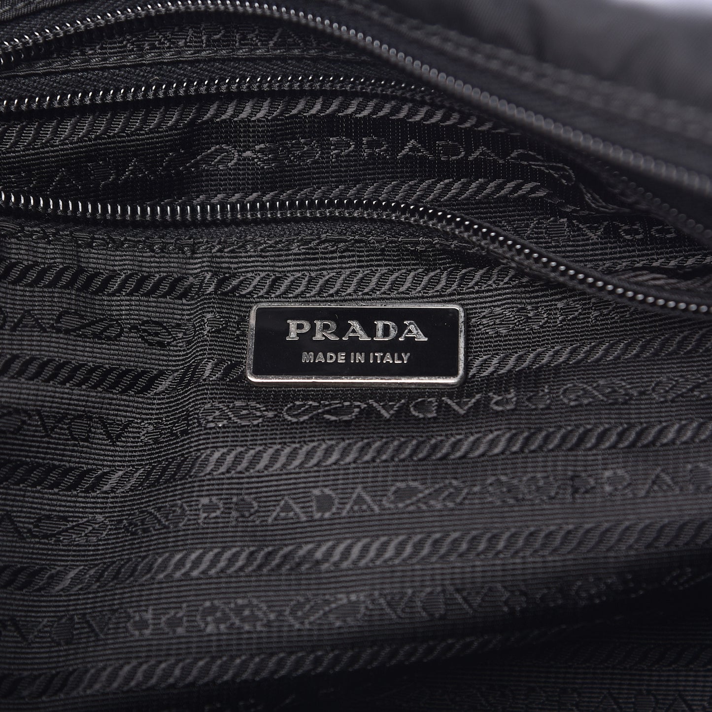 Nylon Vela Messenger Bag Black