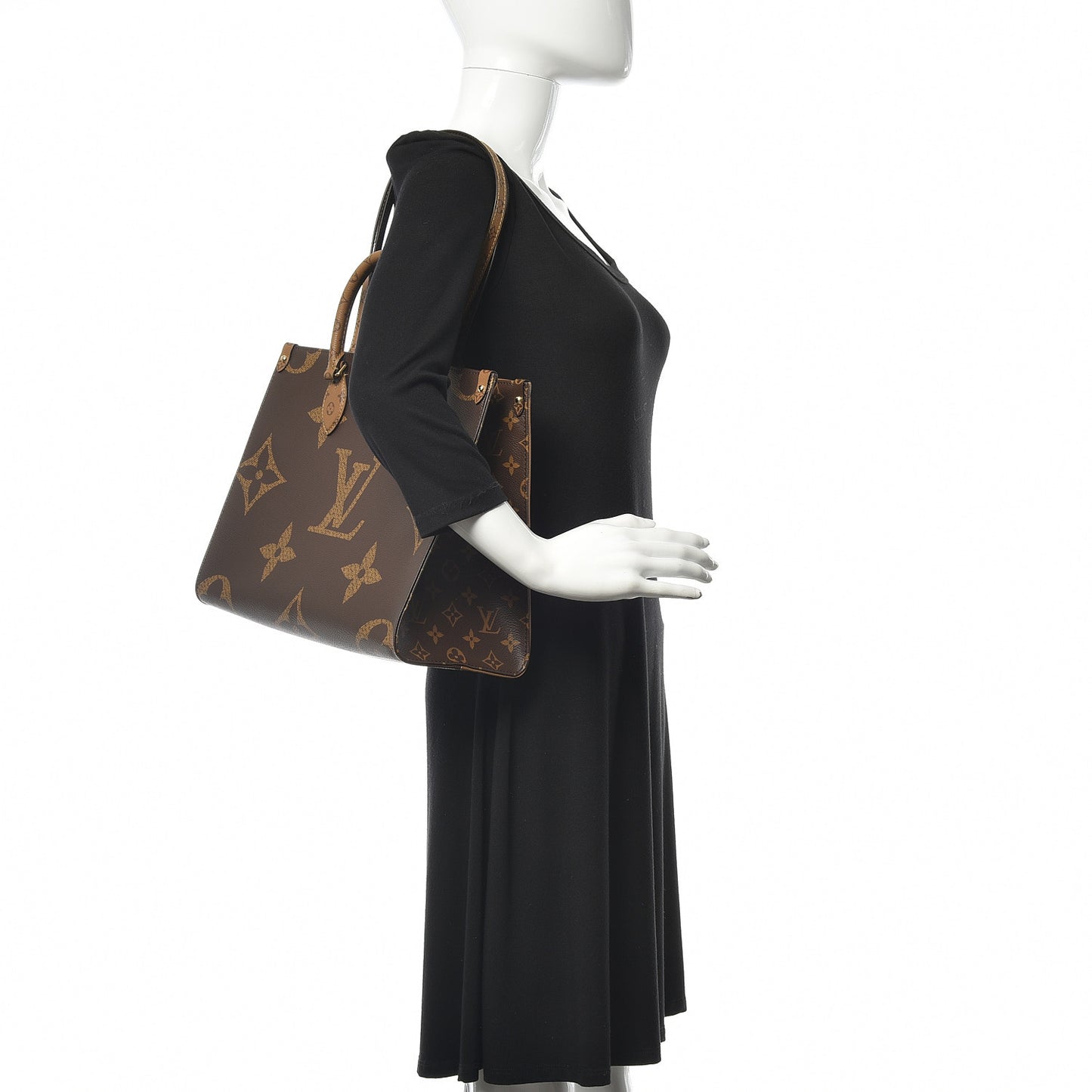 Reverse Monogram Giant Onthego MM