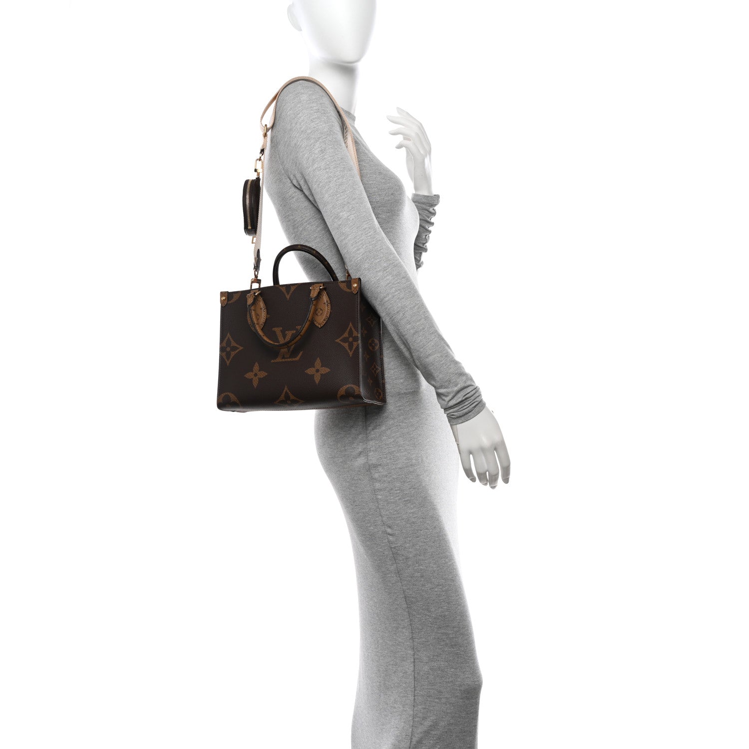 Louis Vuitton Reverse Monogram Giant Onthego PM 2 of 9