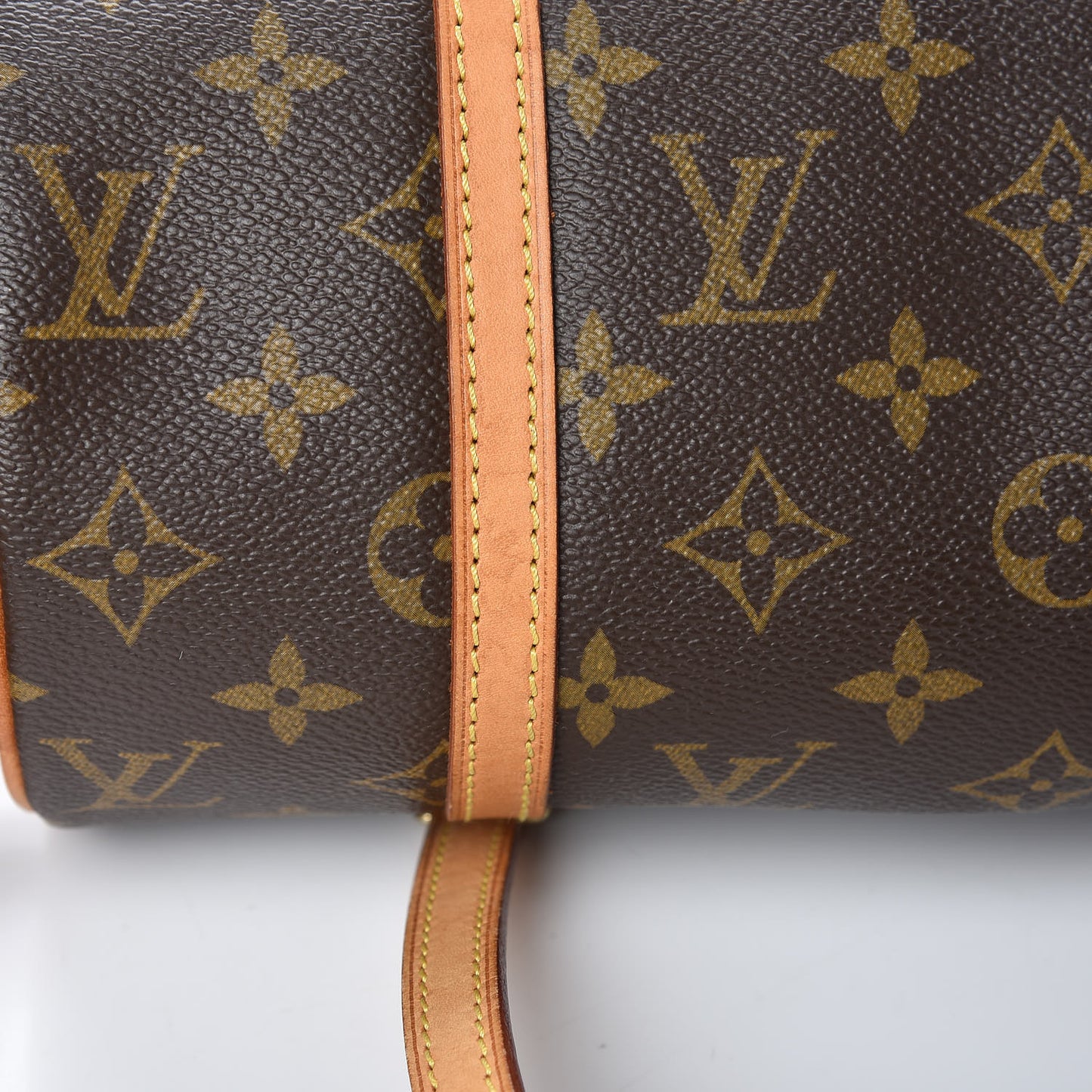 Monogram Papillon 26