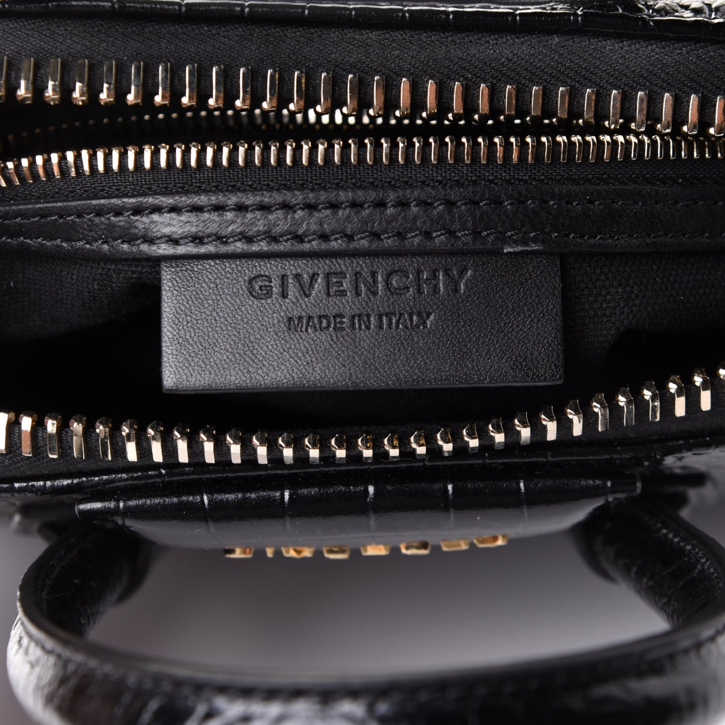 Calfskin Crocodile Embossed Mini Antigona Black