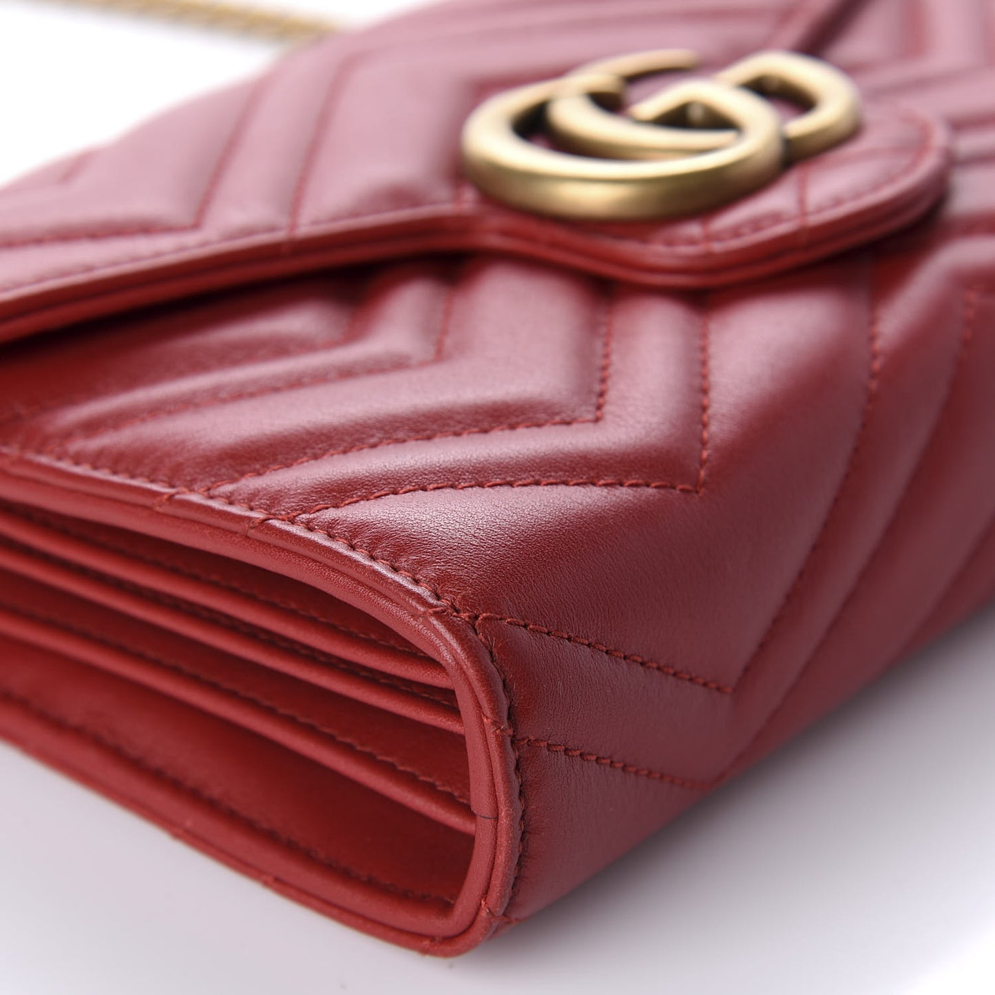 Calfskin Matelasse GG Marmont Chain Wallet Hibiscus Red