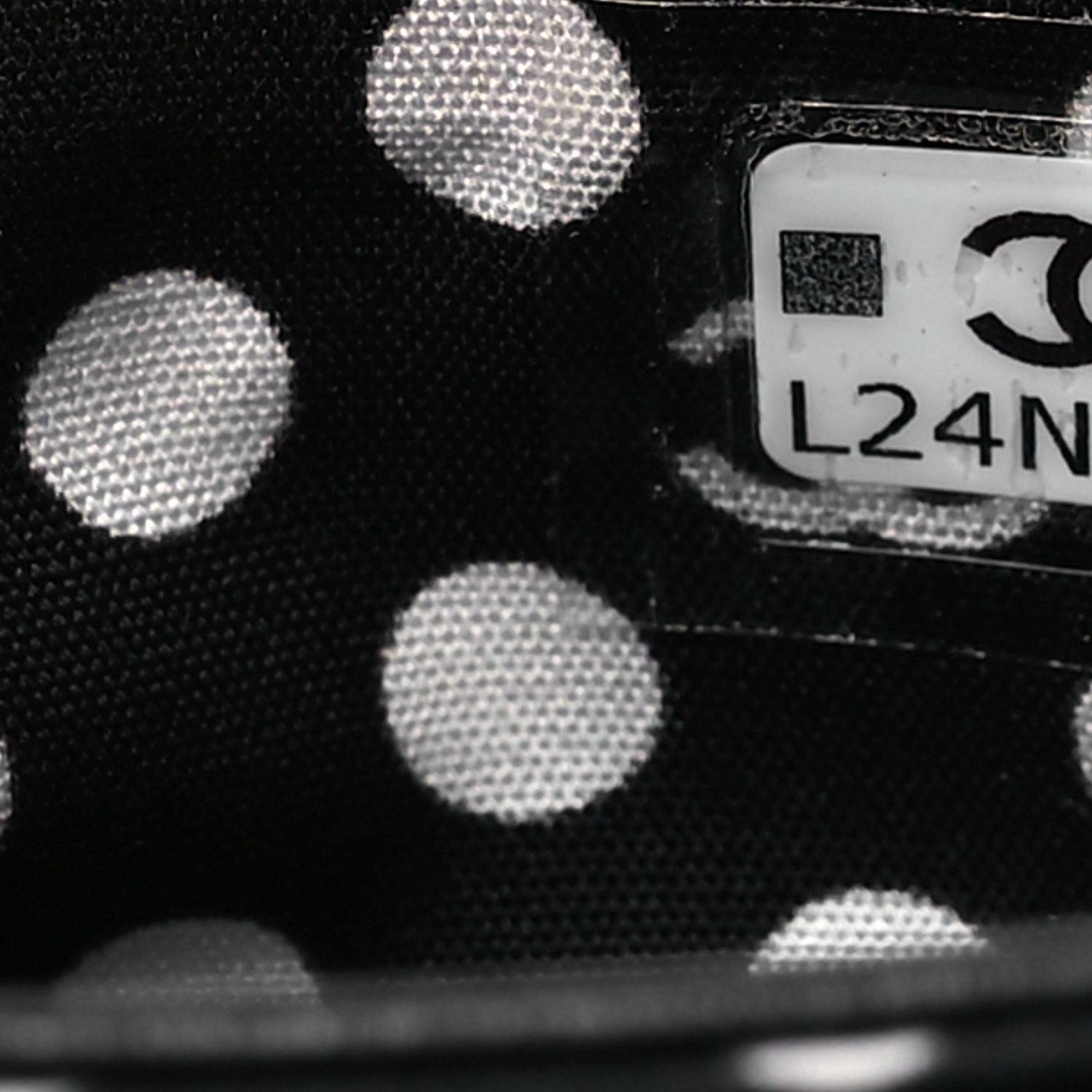 Chanel Lambskin Quilted Pearl CC Chanel Flap Card Holder Black 9 of 10