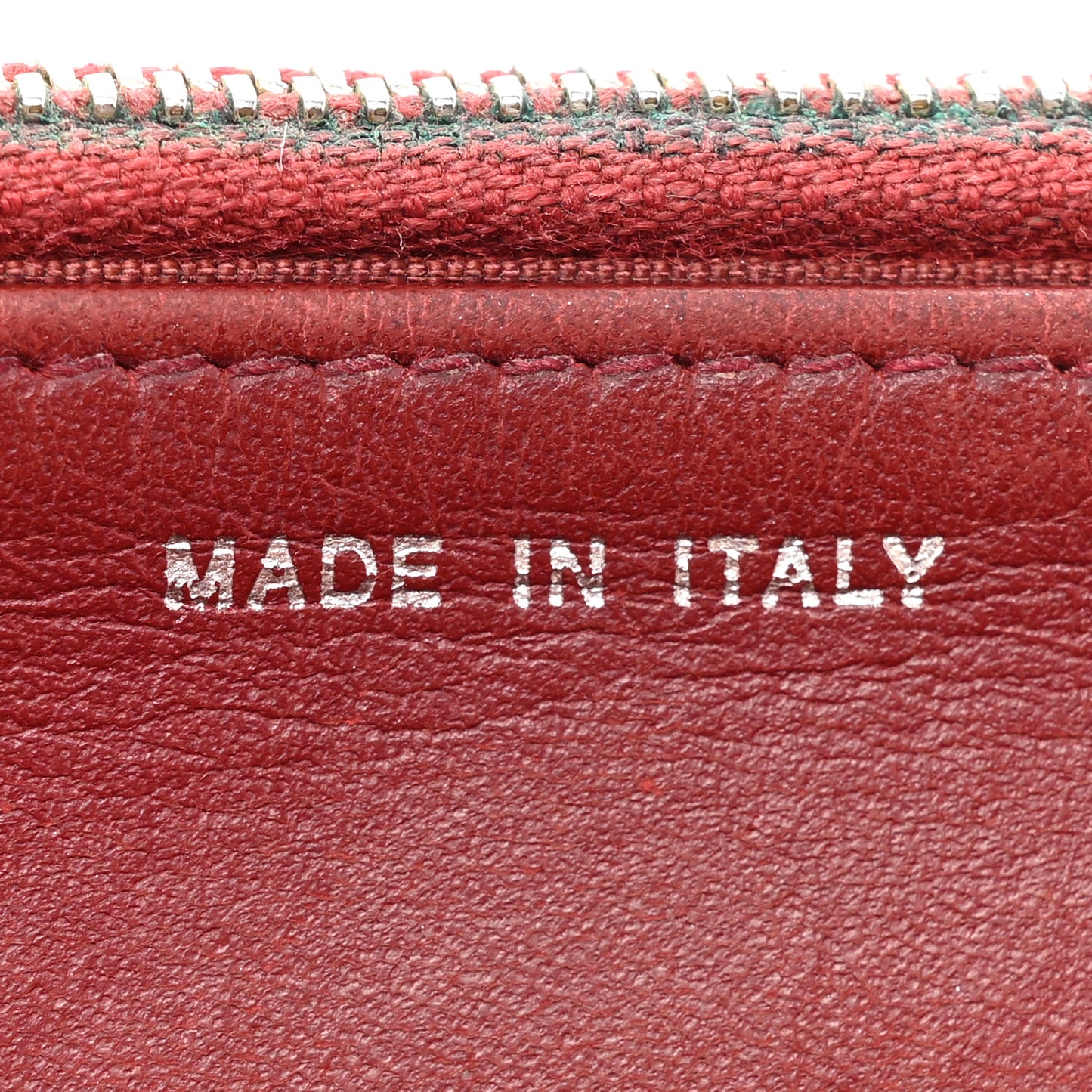 Caviar Quilted Golden Class Wallet On Chain WOC Red
