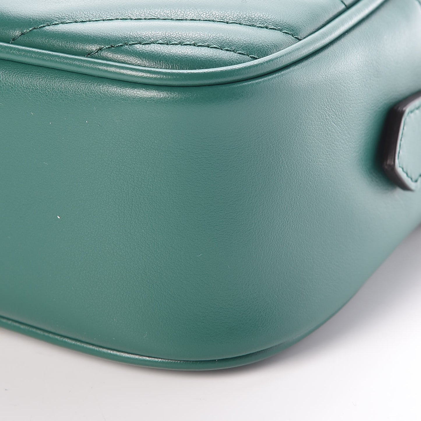 Calfskin Matelasse Small GG Marmont Chain Shoulder Bag Emerald Green