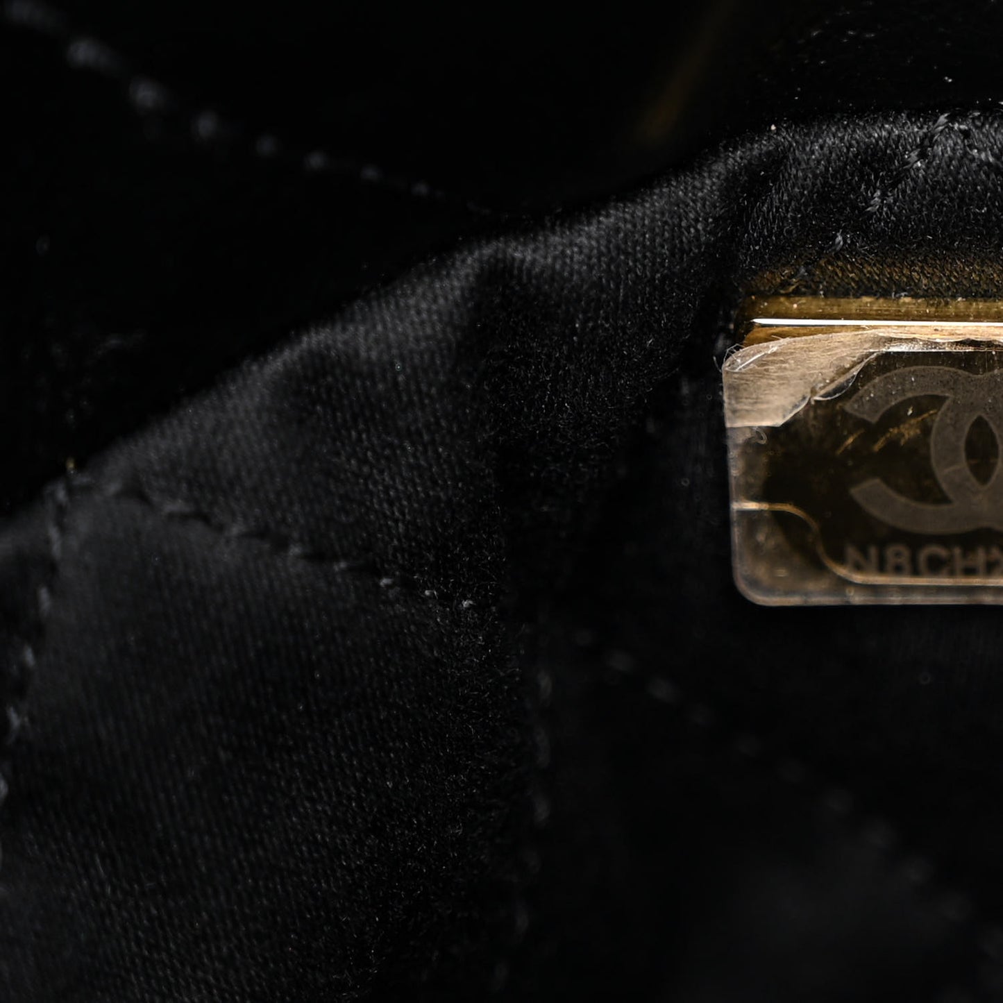 Shiny Calfskin Quilted Mini Chanel 22 Black