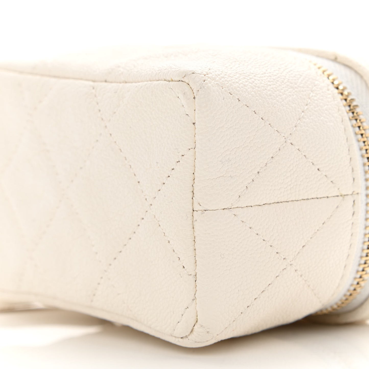 Caviar Quilted Mini Top Handle Vanity With Chain White
