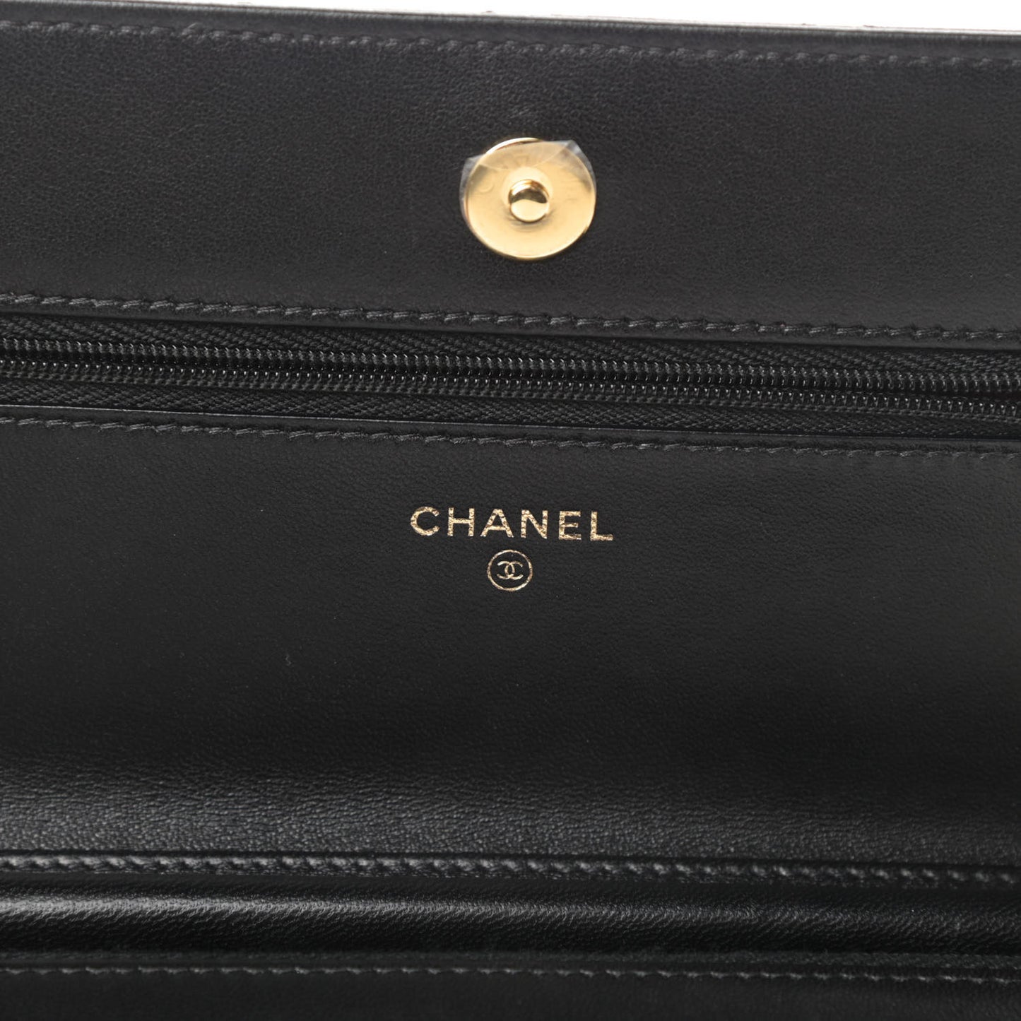 Lambskin Quilted Wallet On Chain WOC Black