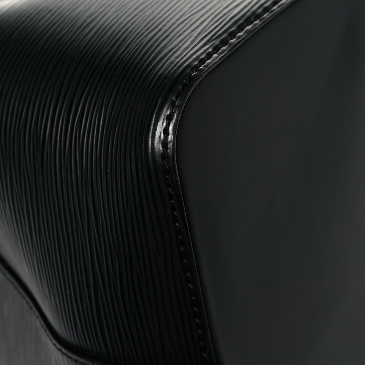 Louis Vuitton Epi Neonoe Black 9 of 10