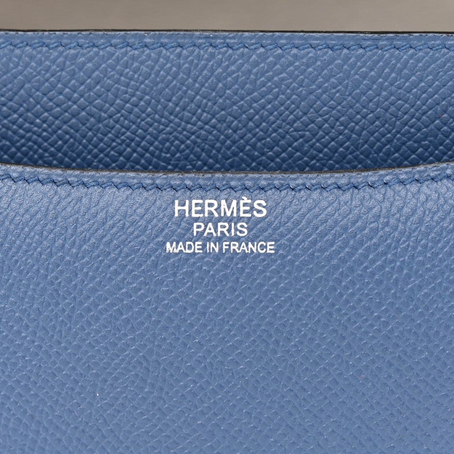 Epsom Constance Verso 24 Bleu Agate Gris Mouette