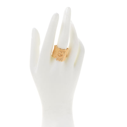 Gucci Metal Textured Interlocking G Band Ring L Gold 2 of 4