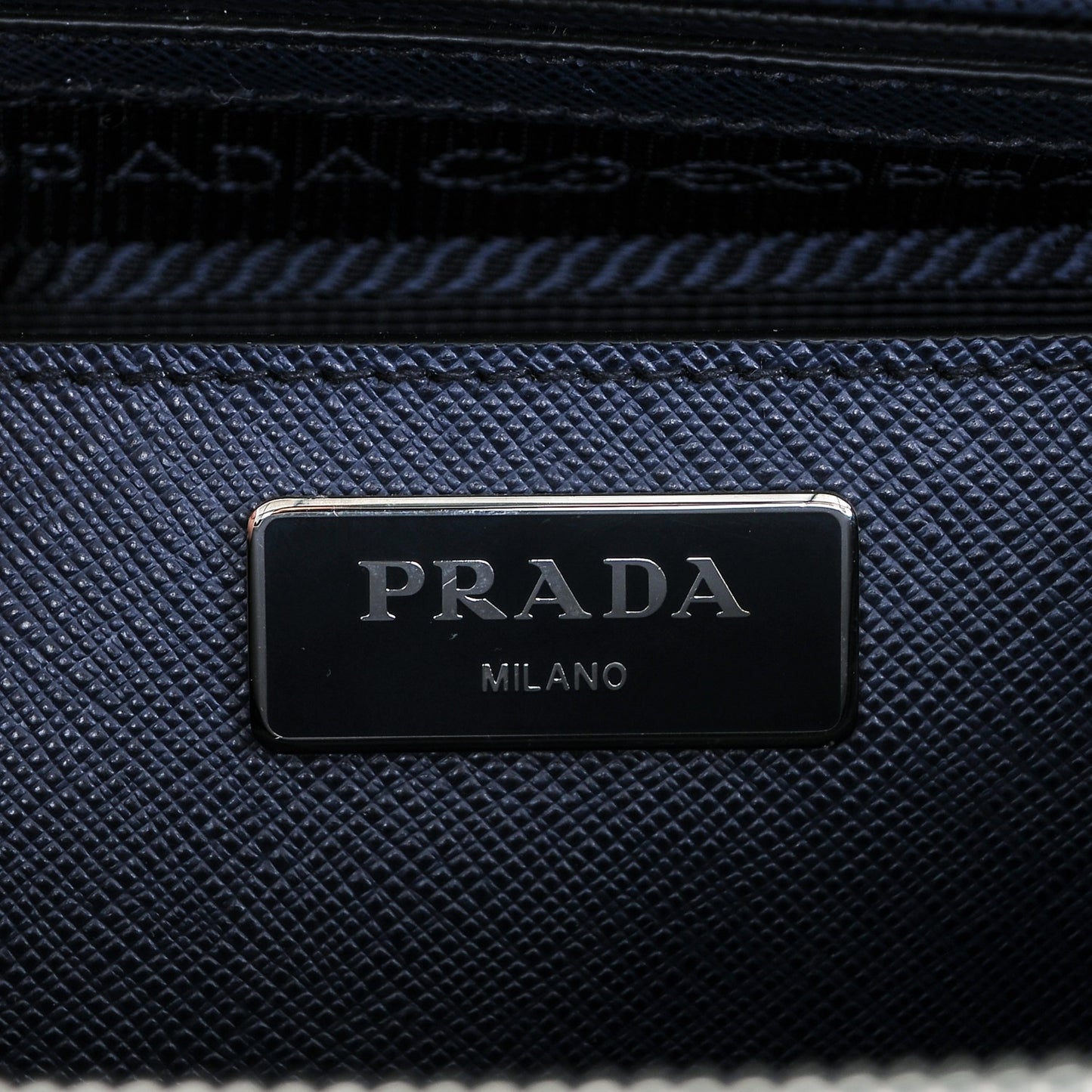 Saffiano Medium Galleria Double Zip Tote Baltico