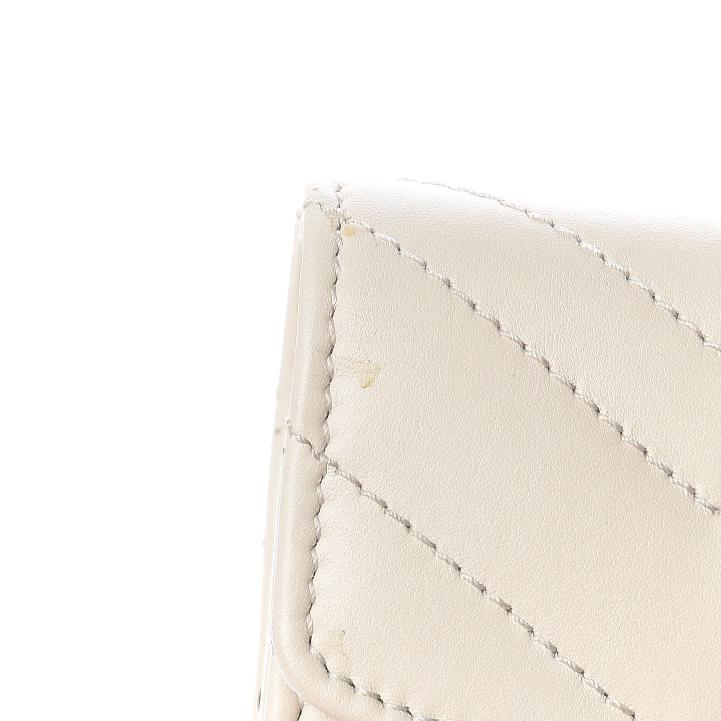 Calfskin Matelasse GG Marmont Chain Wallet Mystic White