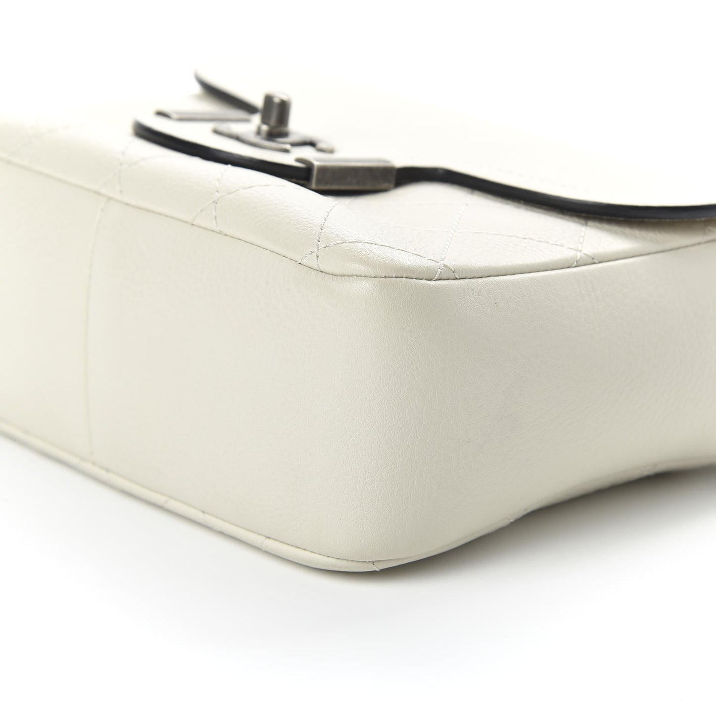 Grained Calfskin Archi Chic Flap Ivory