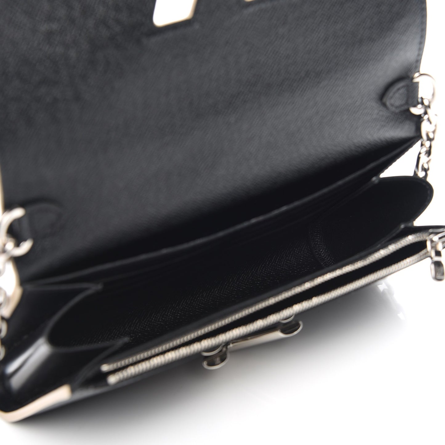 Epi World Tour Twist Chain Wallet Black