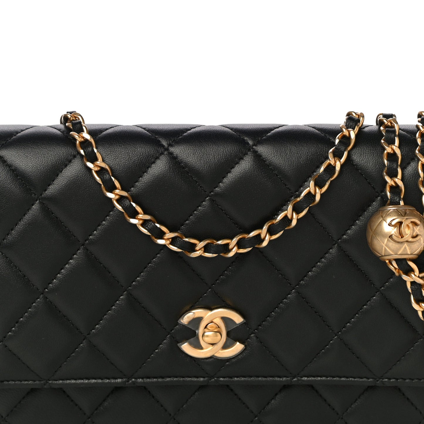 Lambskin Quilted CC Pearl Crush Wallet on Chain WOC Black