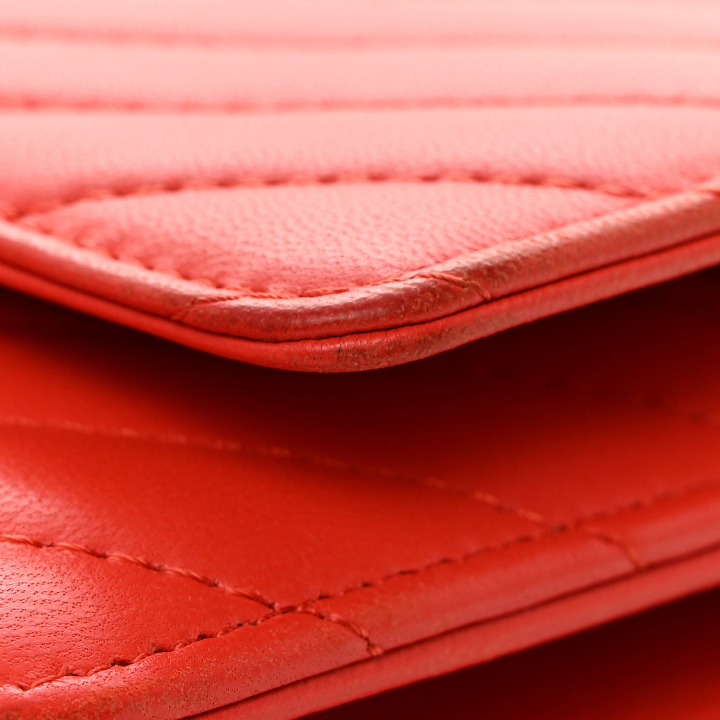 Lambskin Chevron Quilted Wallet On Chain WOC Red