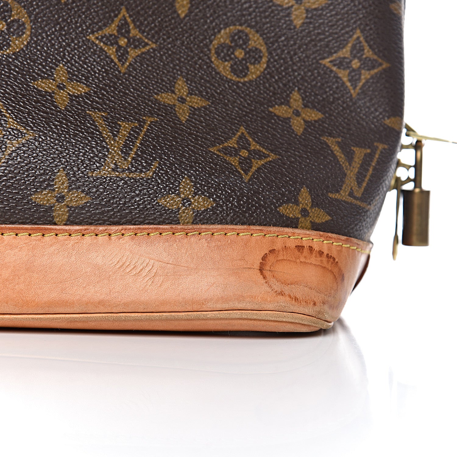 Louis Vuitton Monogram Alma PM 16 of 20