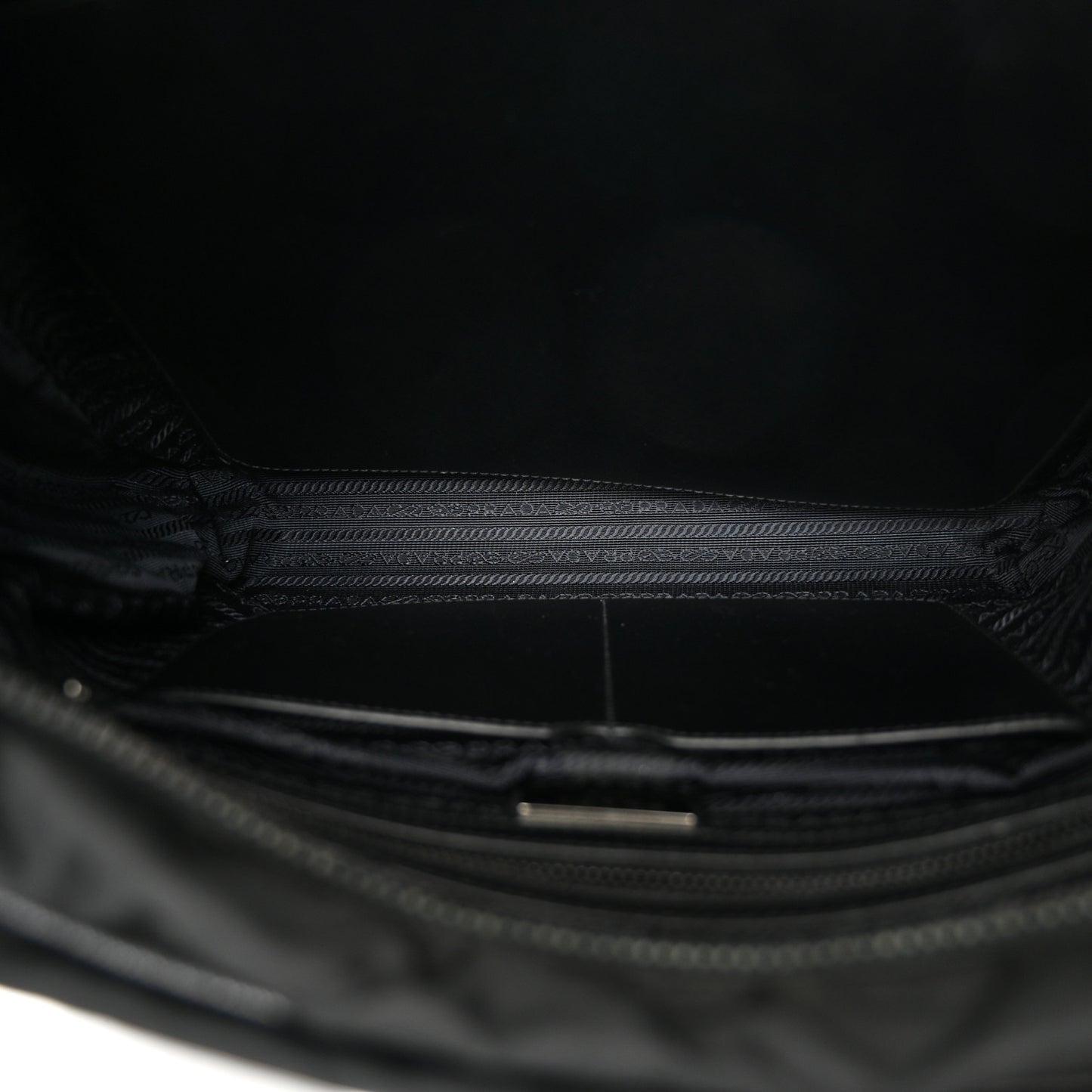 Tessuto Nylon Saffiano Front Pocket Zip Messenger Black