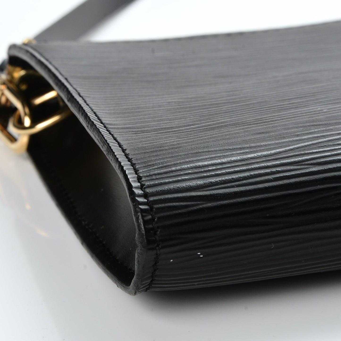 Epi Pochette Accessories 24 Black
