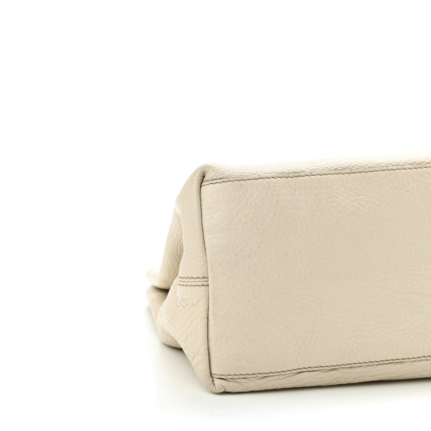 Pebbled Calfskin Medium Soho Chain Shoulder Bag Off White