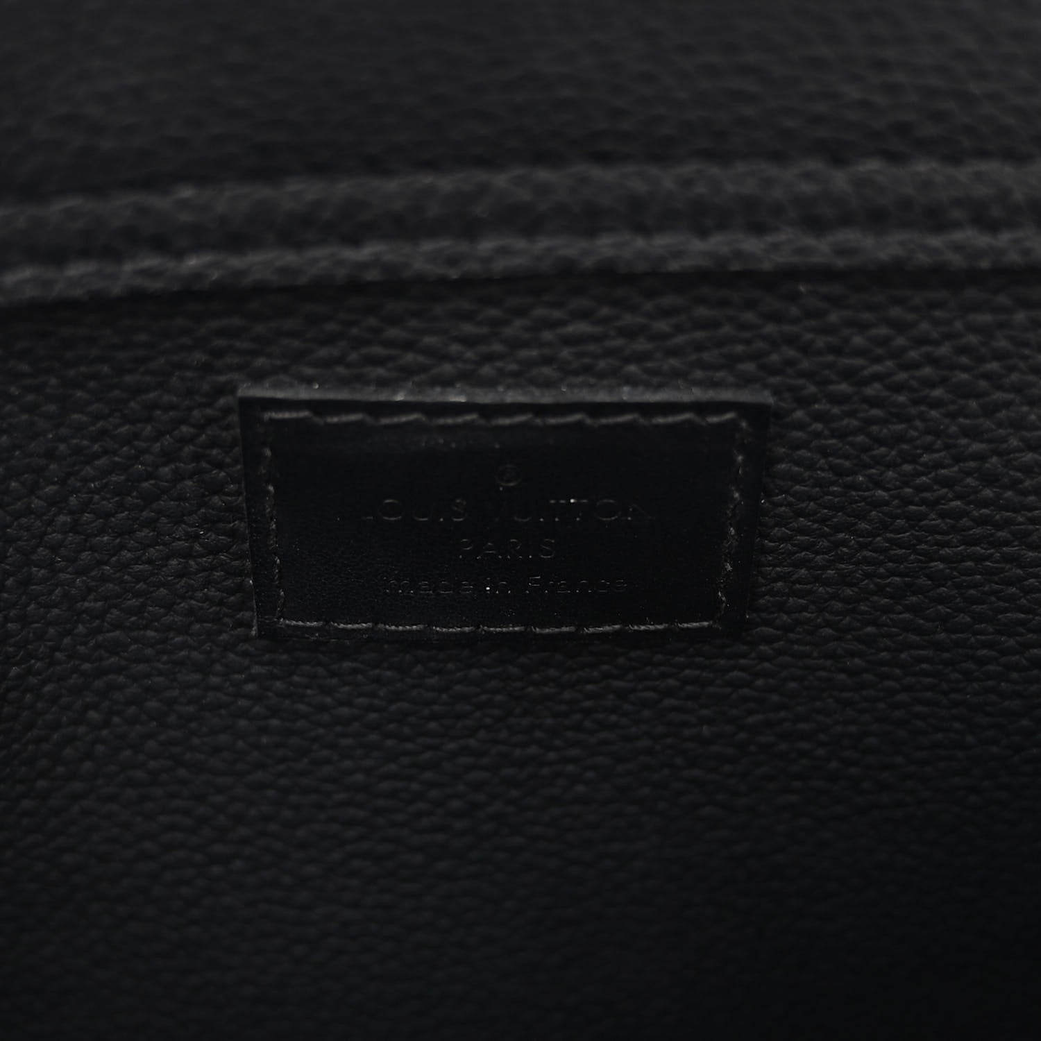 Louis Vuitton Grained Calfskin Aerogram Takeoff Sling Black 6 of 11