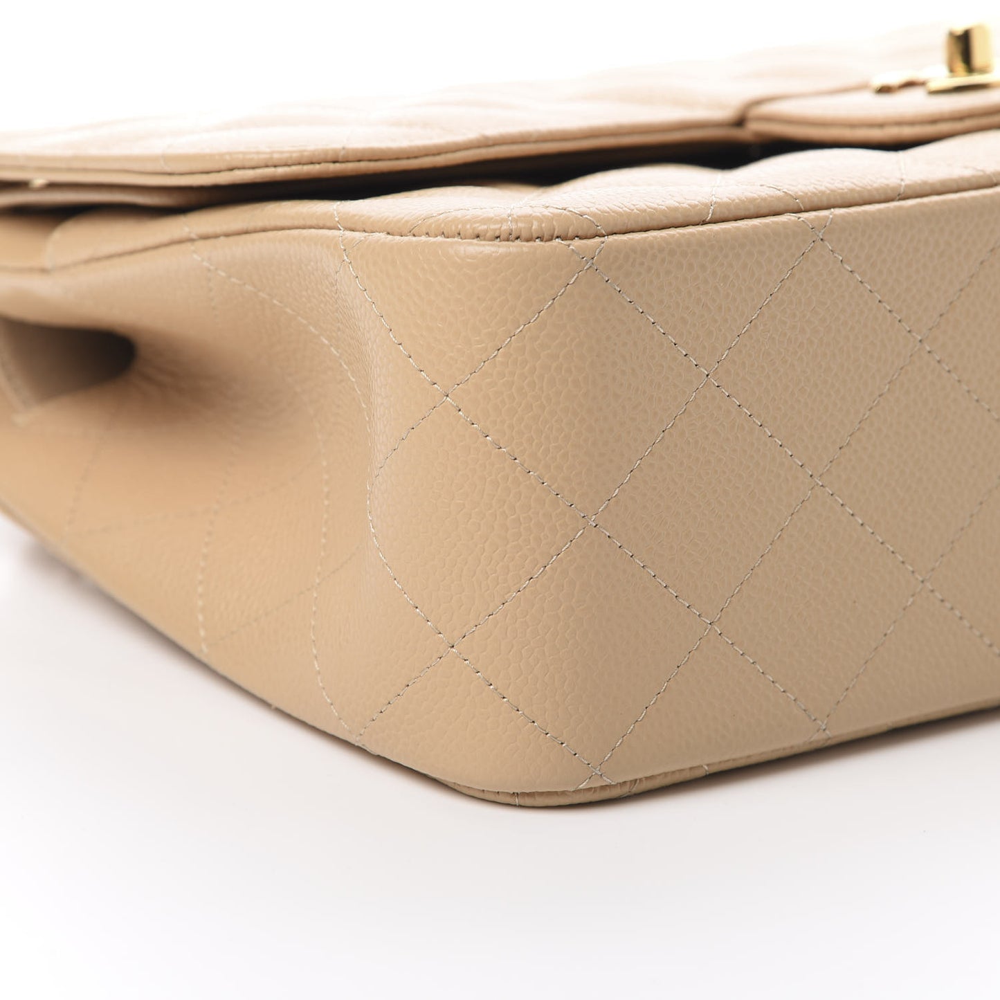 Caviar Quilted Jumbo Double Flap Beige Clair