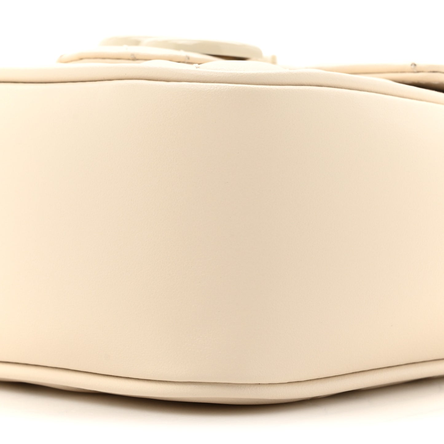 Calfskin Matelasse Monochrome GG Marmont Chain Mini Belt Bag Mystic White