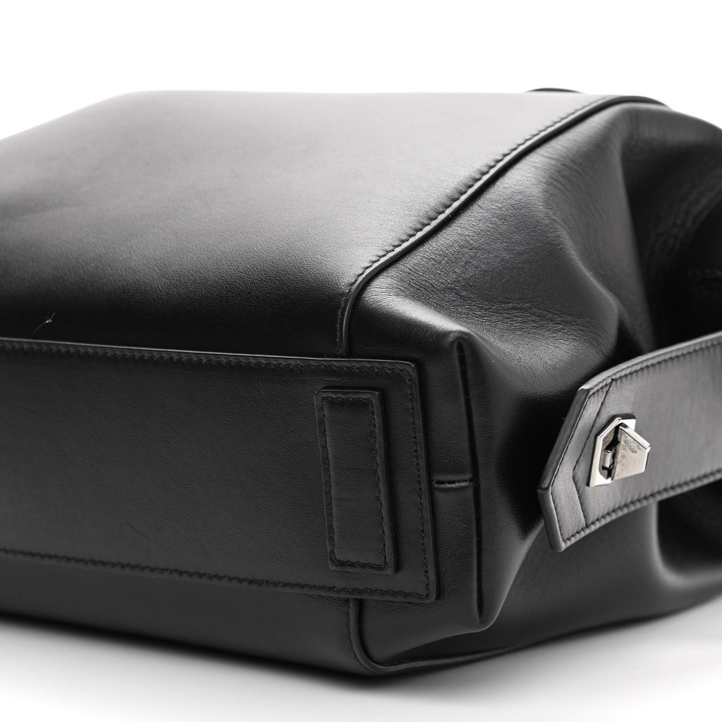 Smooth Calfskin Small Soft Antigona Black