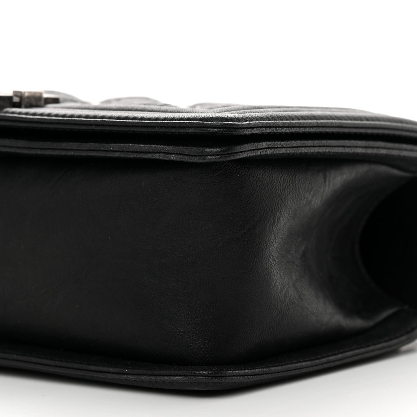 Crumpled Lambskin New Medium Studded Boy Flap Black
