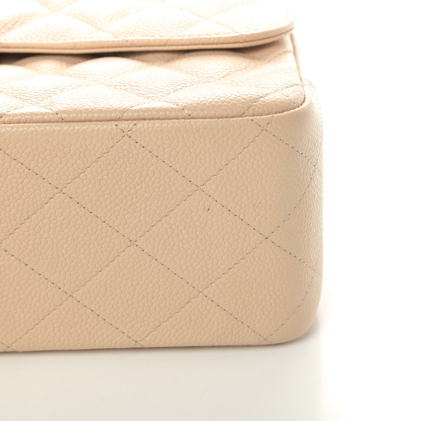 Caviar Quilted Jumbo Double Flap Beige Clair