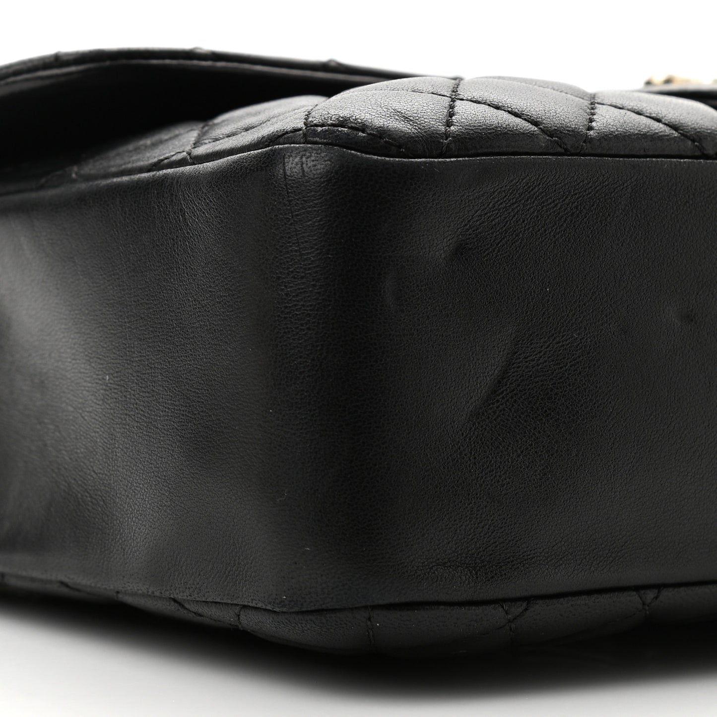 Lambskin Quilted Medium Westminster Pearl Flap Black