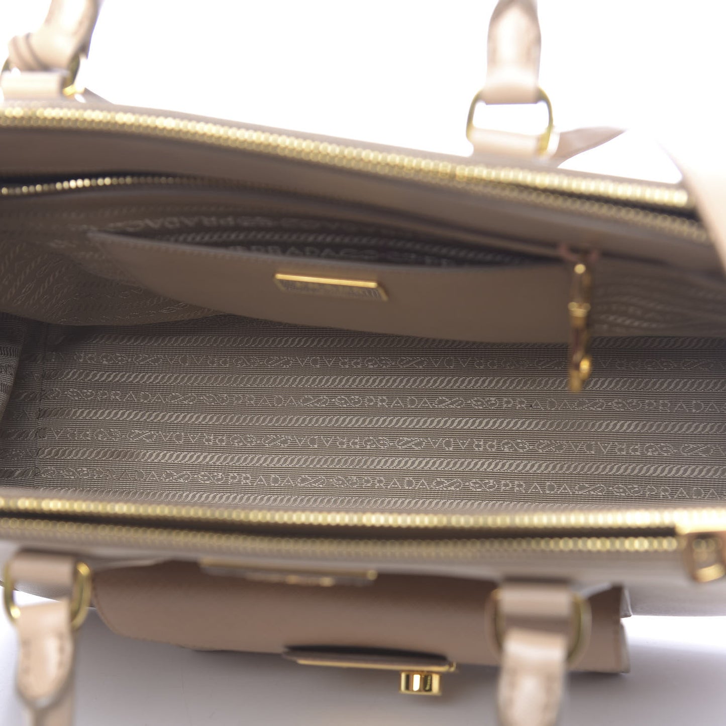 Saffiano Lux Galleria Front Pocket Tote Cammeo Caramel