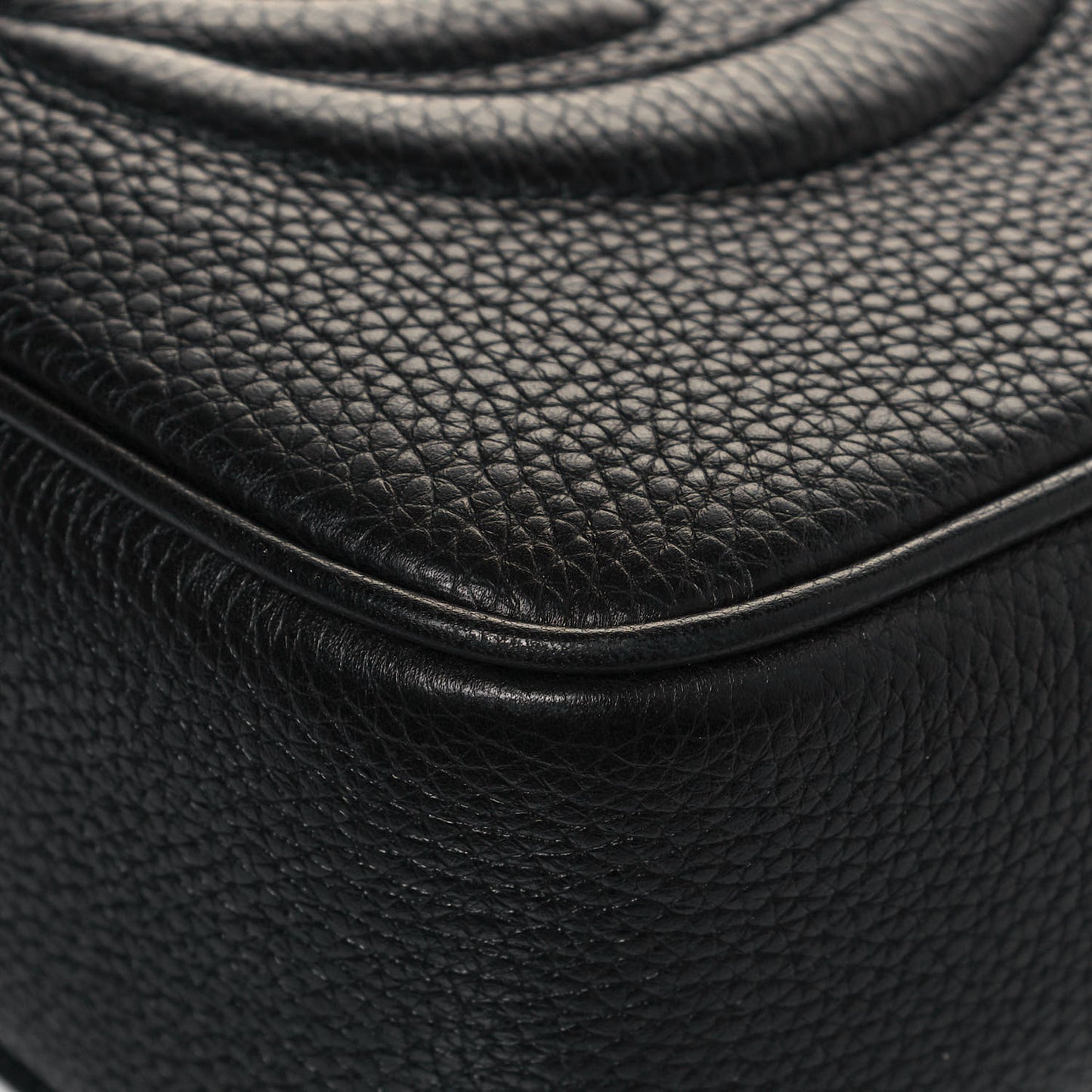 Pebbled Calfskin Small Soho Disco Bag Black