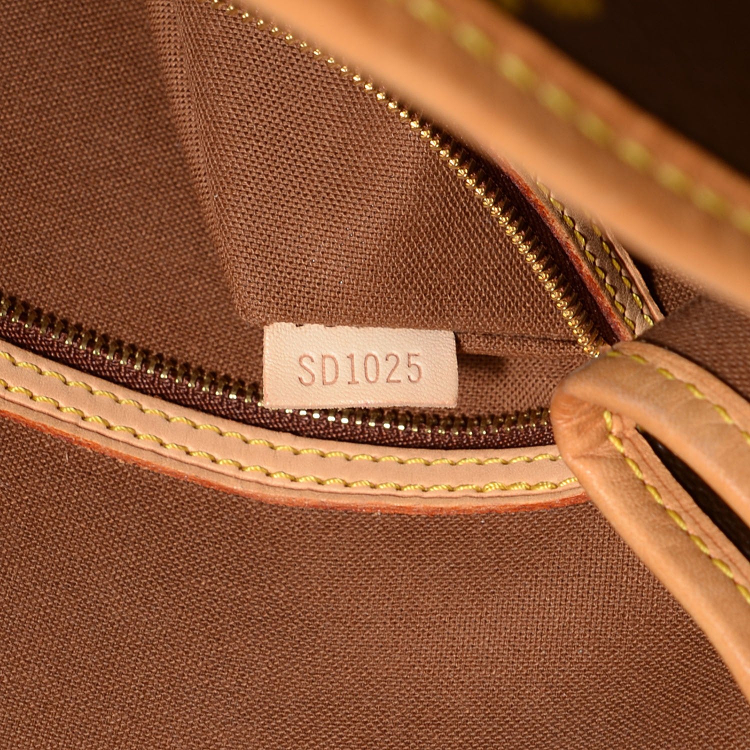 Louis Vuitton Monogram Batignolles Horizontal 7 of 7