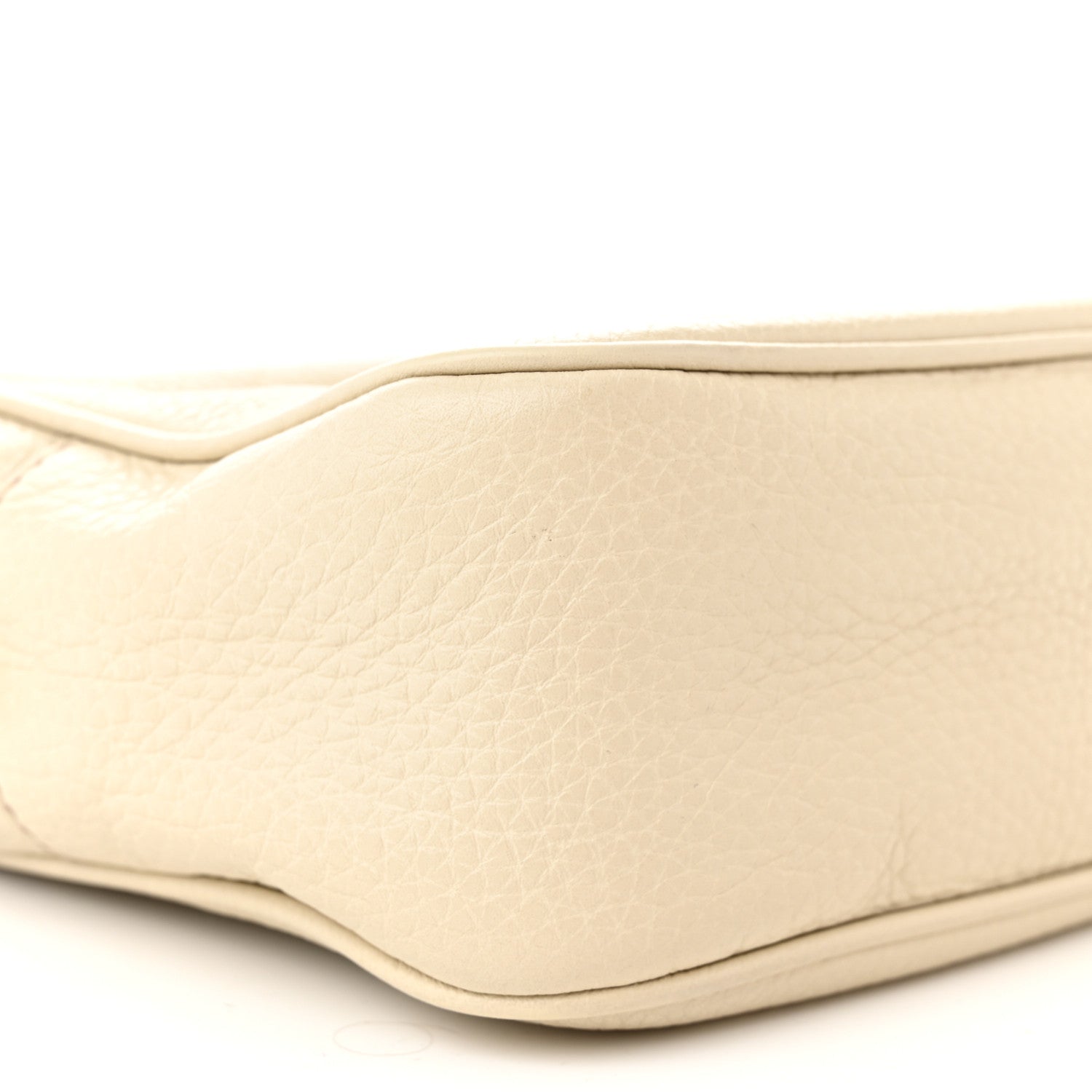 Gucci Pebbled Calfskin Small Soho Disco Bag Off White 9 of 12
