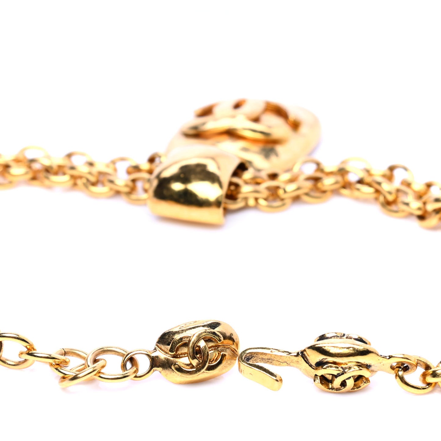 Chain CC Pendant Necklace Gold