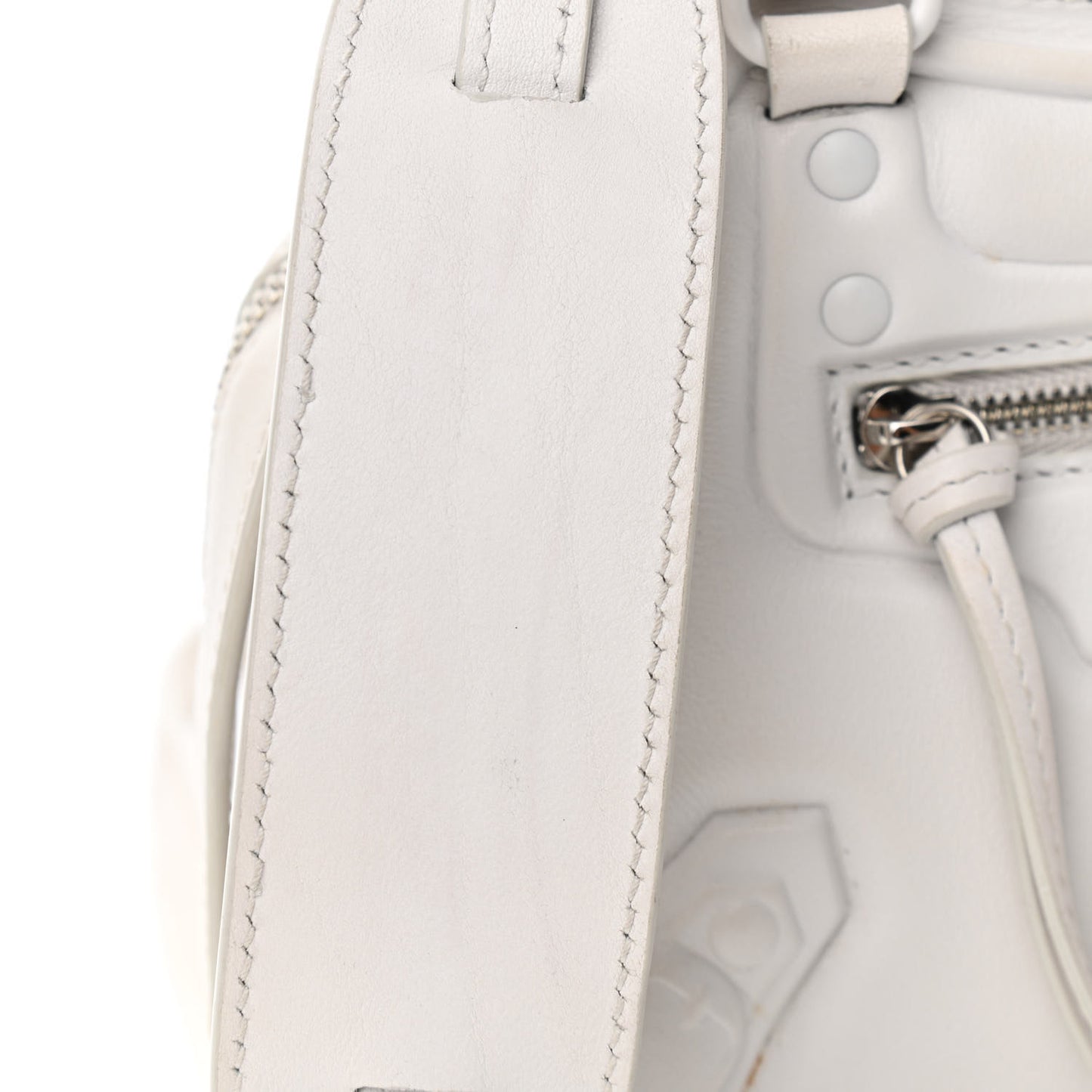 Cake Calfskin Tonal Hardware Mini Neo Classic City White