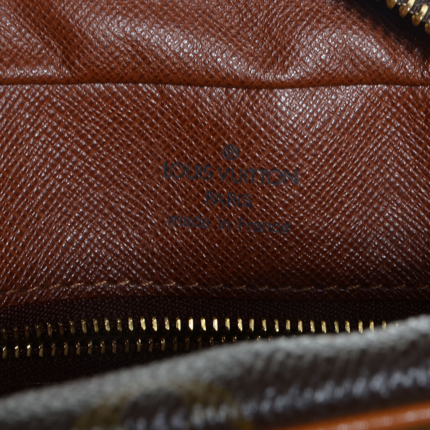Monogram Nil 28