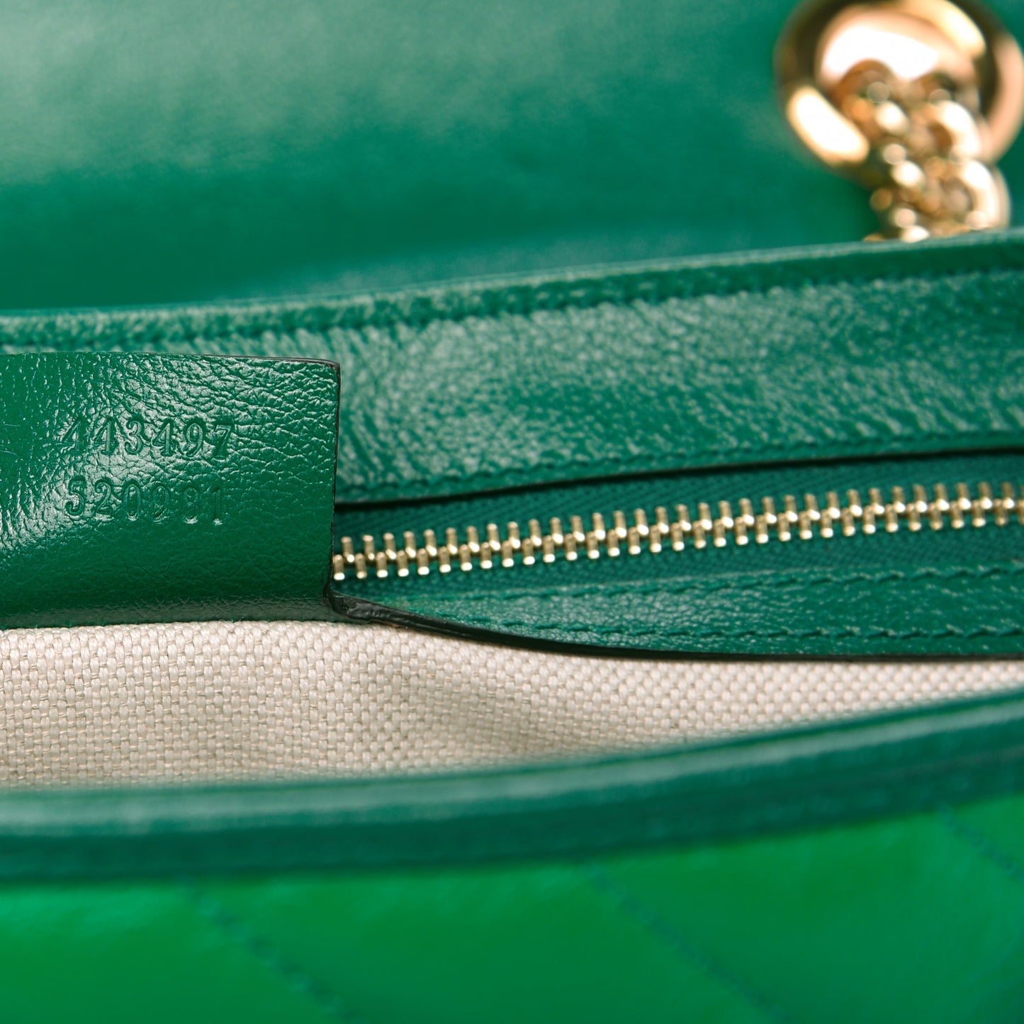 Azalea Calfskin Enamel Matelasse Diagonal Small Torchon GG Marmont Shoulder Bag New Shamarock Emerald