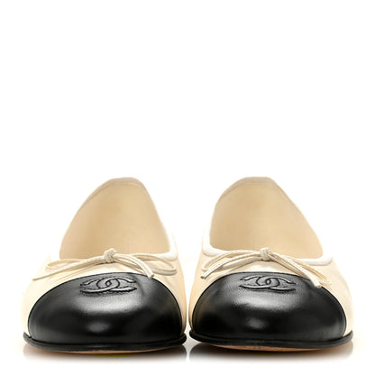 Chanel Lambskin Cap Toe CC Ballerina Flats 39.5 White Black 3 of 9