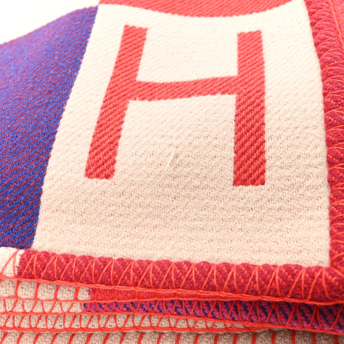 Wool Cashmere Avalon Vibration Blanket
