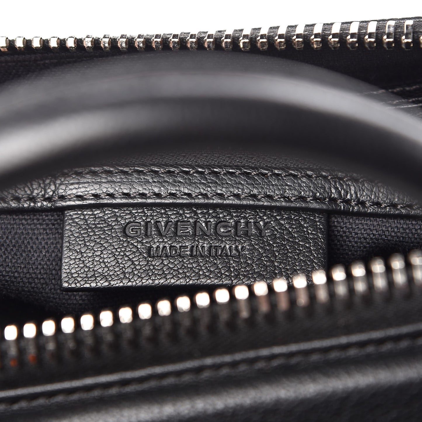 Sugar Goatskin Medium Antigona Black