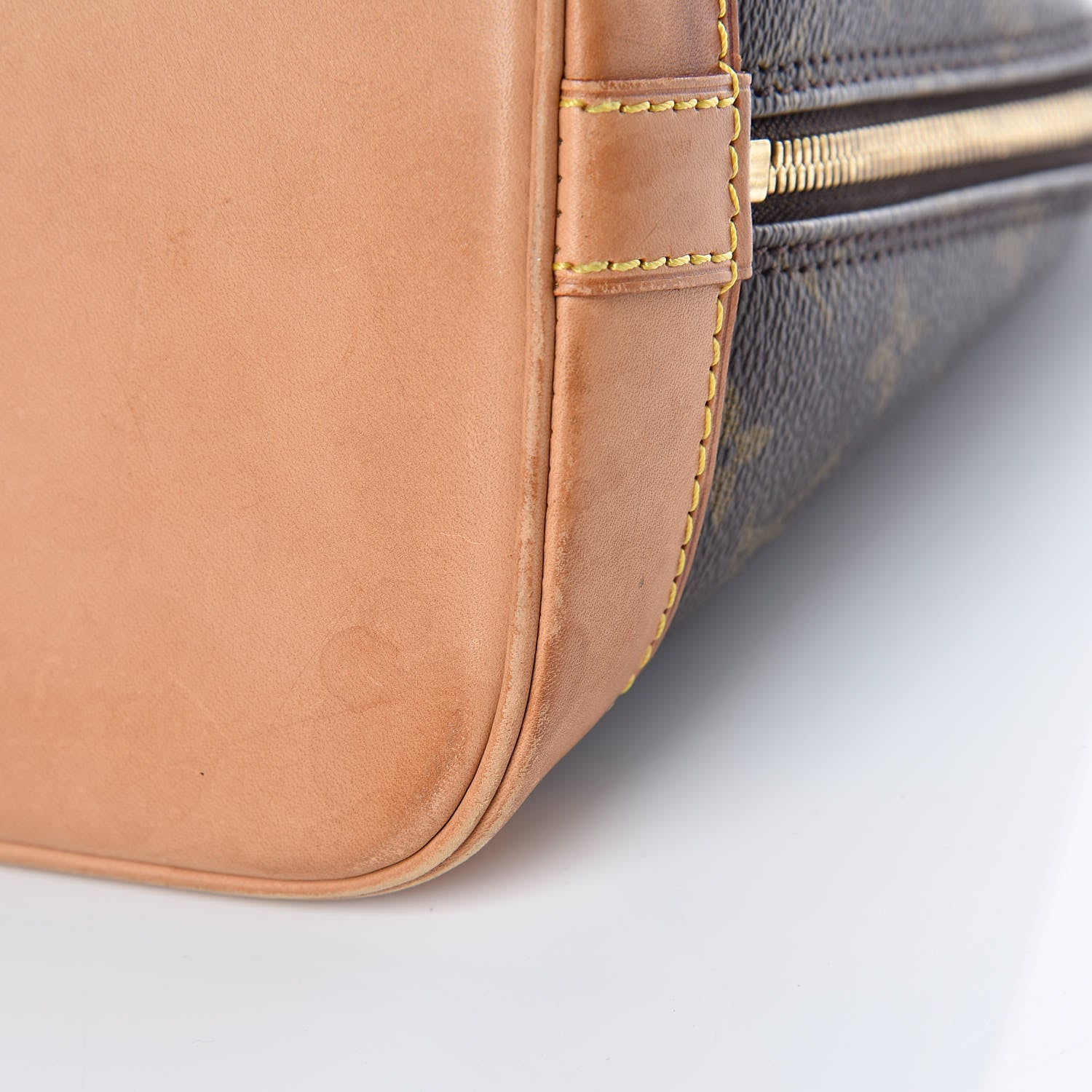 Louis Vuitton Monogram Alma PM 22 of 23